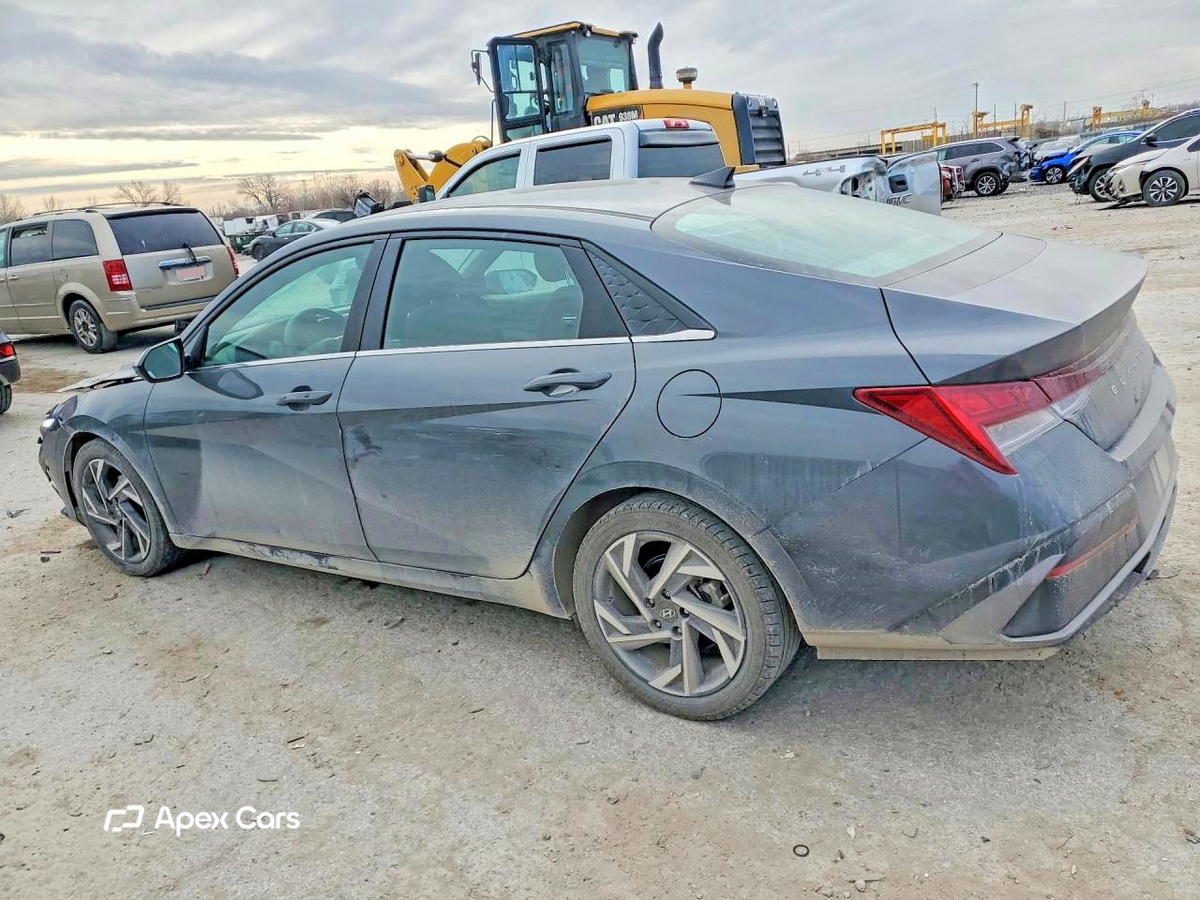 Hyundai Elantra 2024