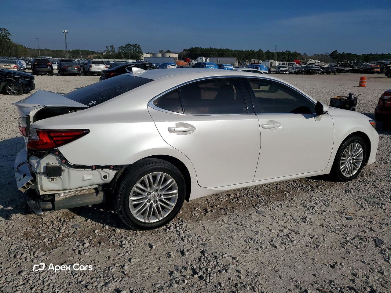 Lexus ES 2016