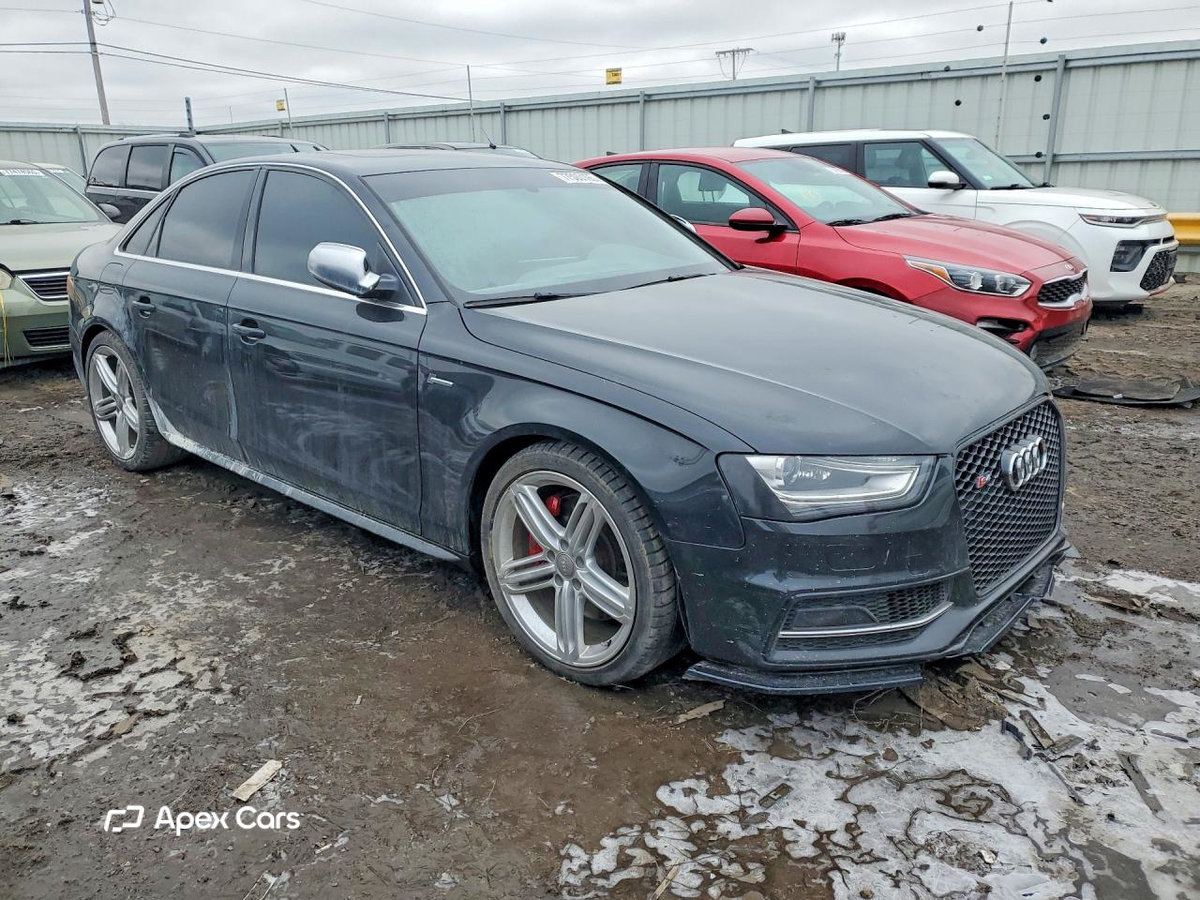 Audi RS4 2013