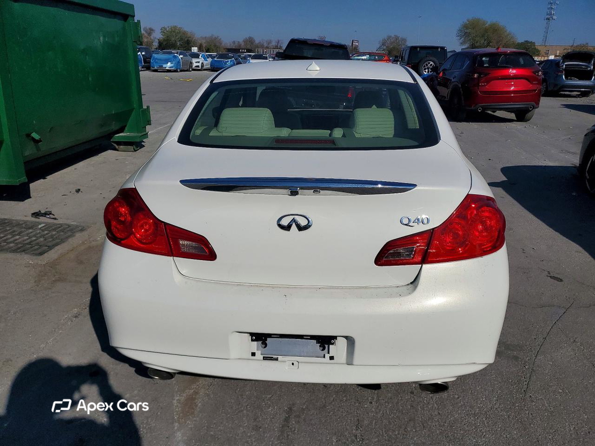 Infiniti Q40 2015