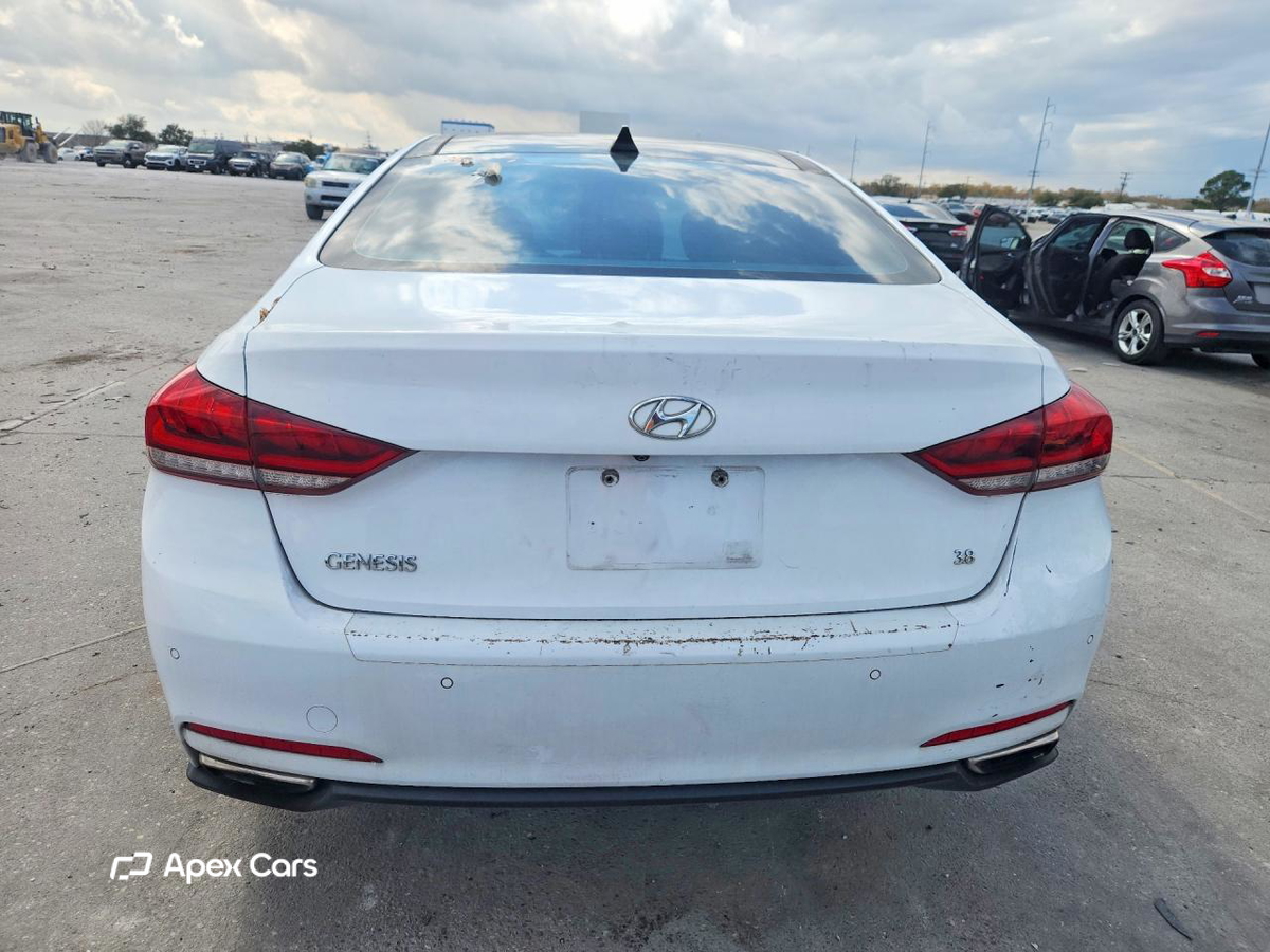 Hyundai Genesis 2015