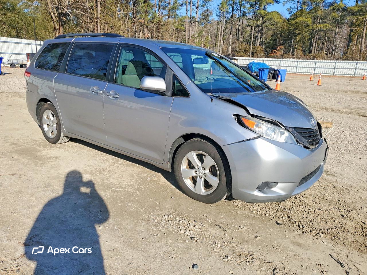Toyota Sienna 2012
