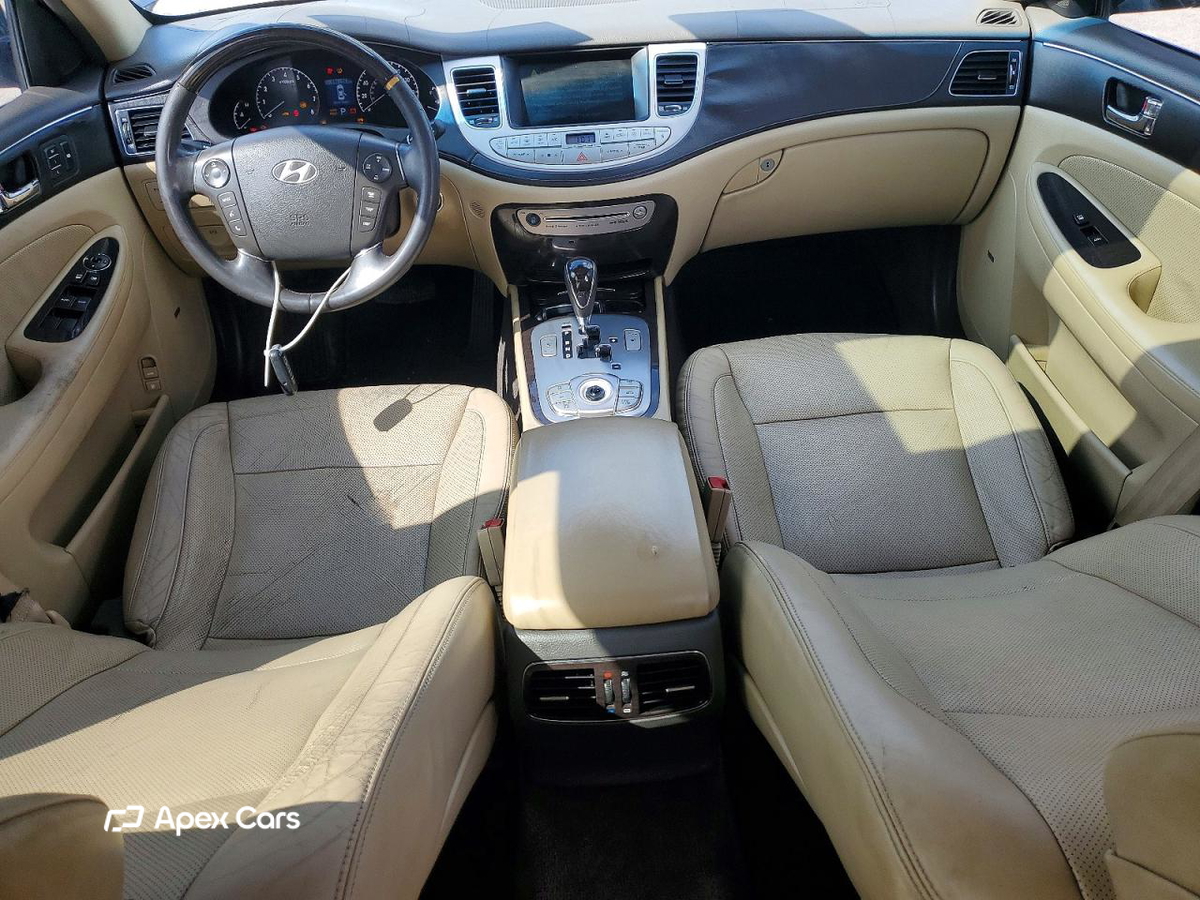 Hyundai Genesis 2011