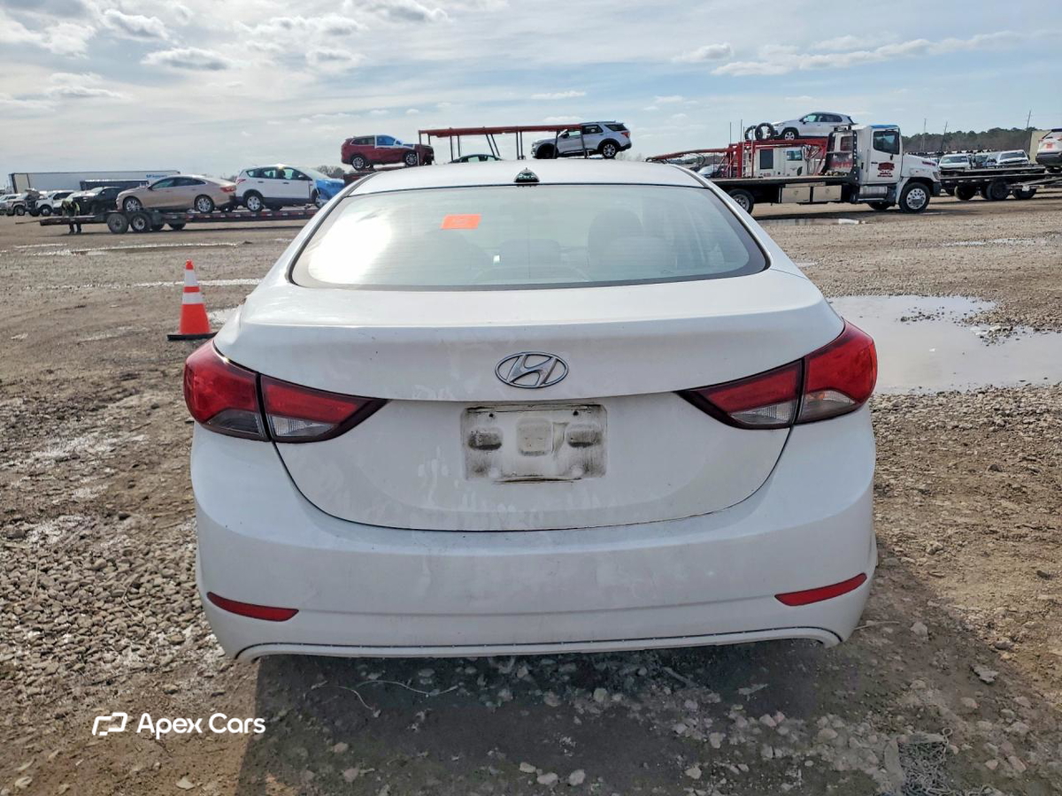 Hyundai Elantra 2016