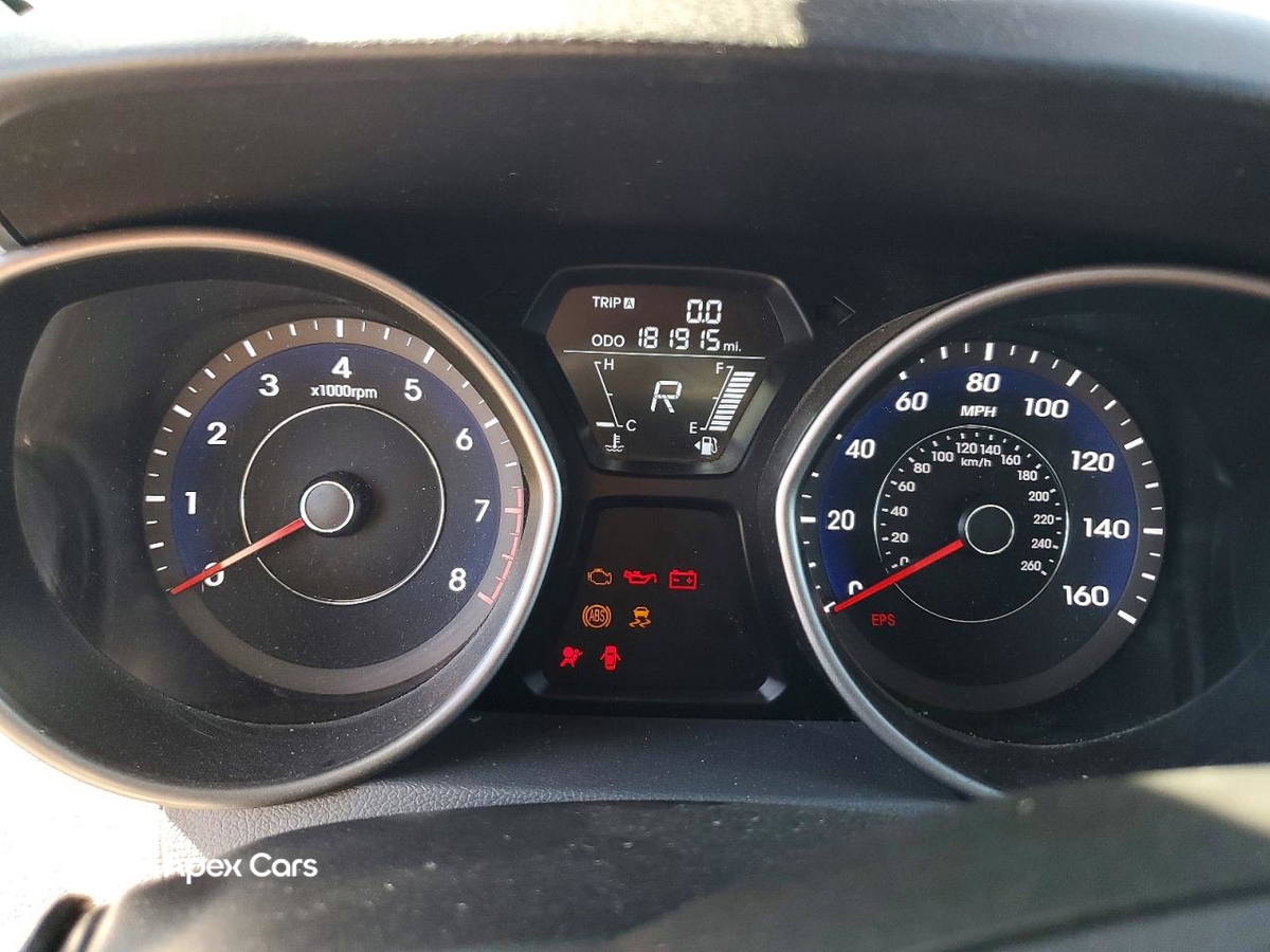 Hyundai Elantra 2011