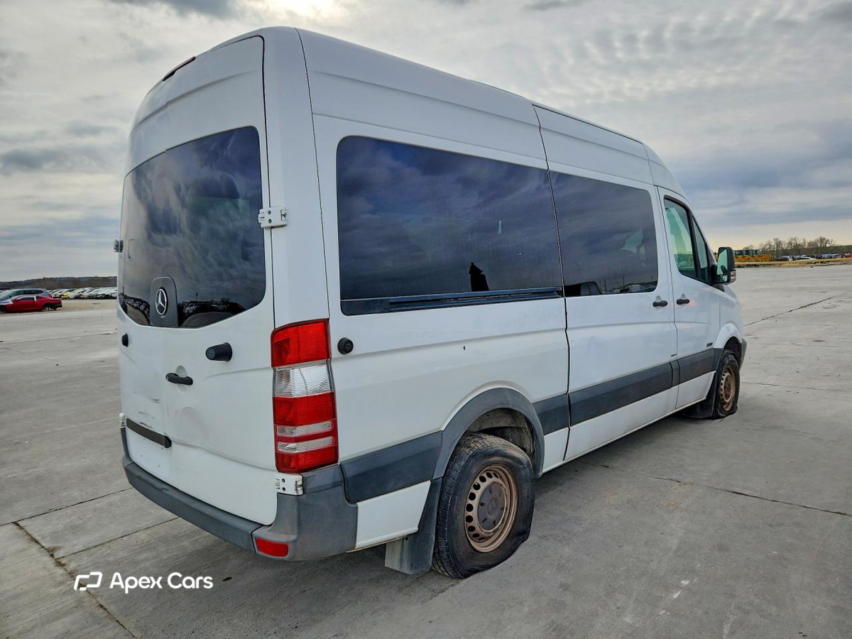 Mercedes-Benz Sprinter 2012