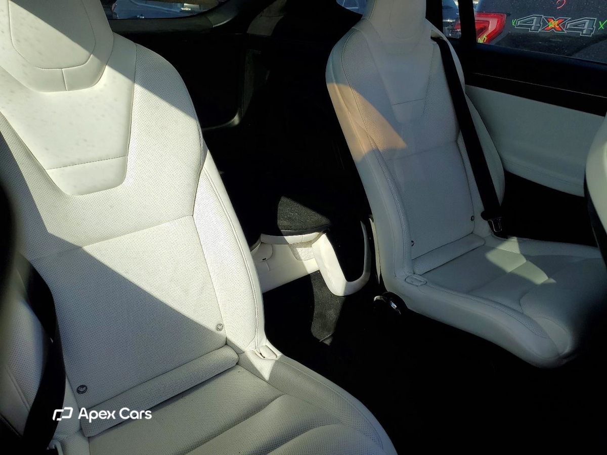 Tesla Model X 2016