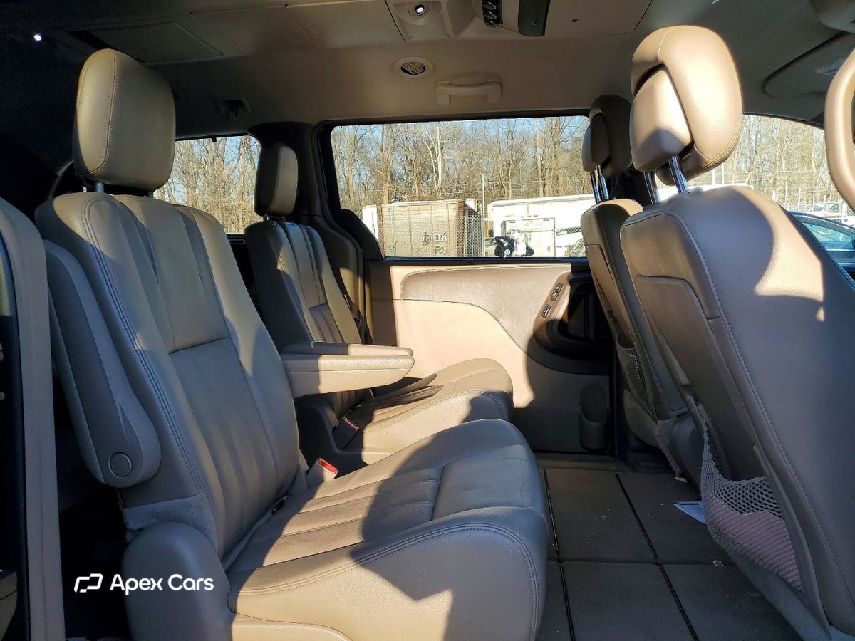 Chrysler Voyager 2013