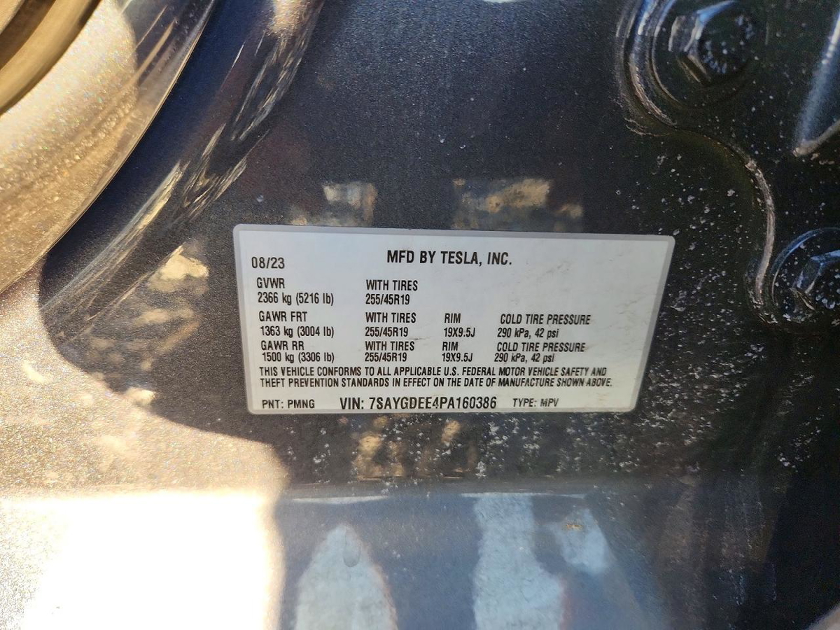 Tesla Model Y 2023