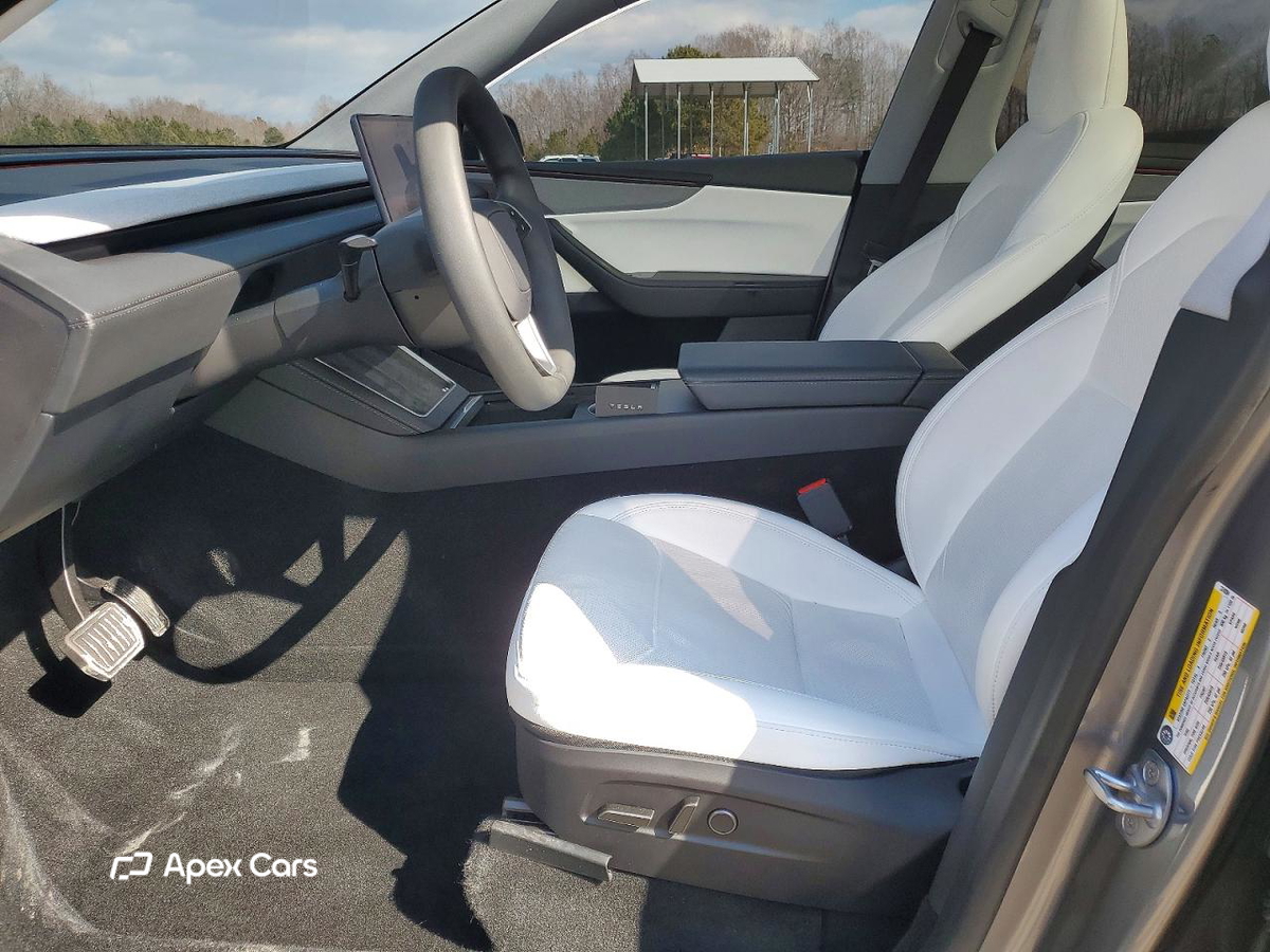 Tesla Model Y 2026