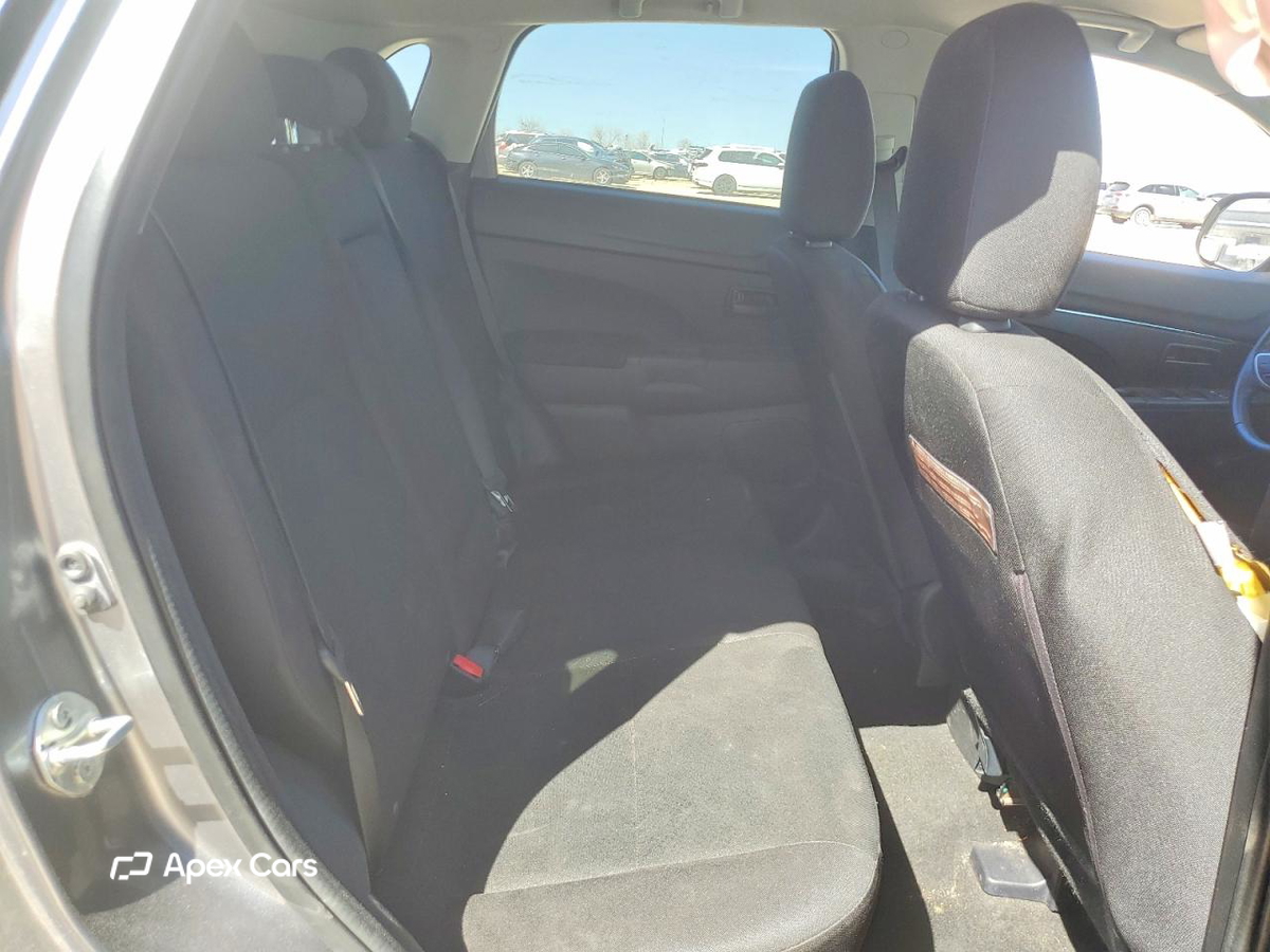 Mitsubishi Outlander 2015