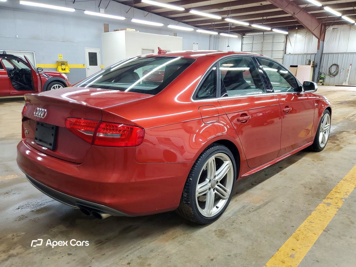 Audi RS4 2013