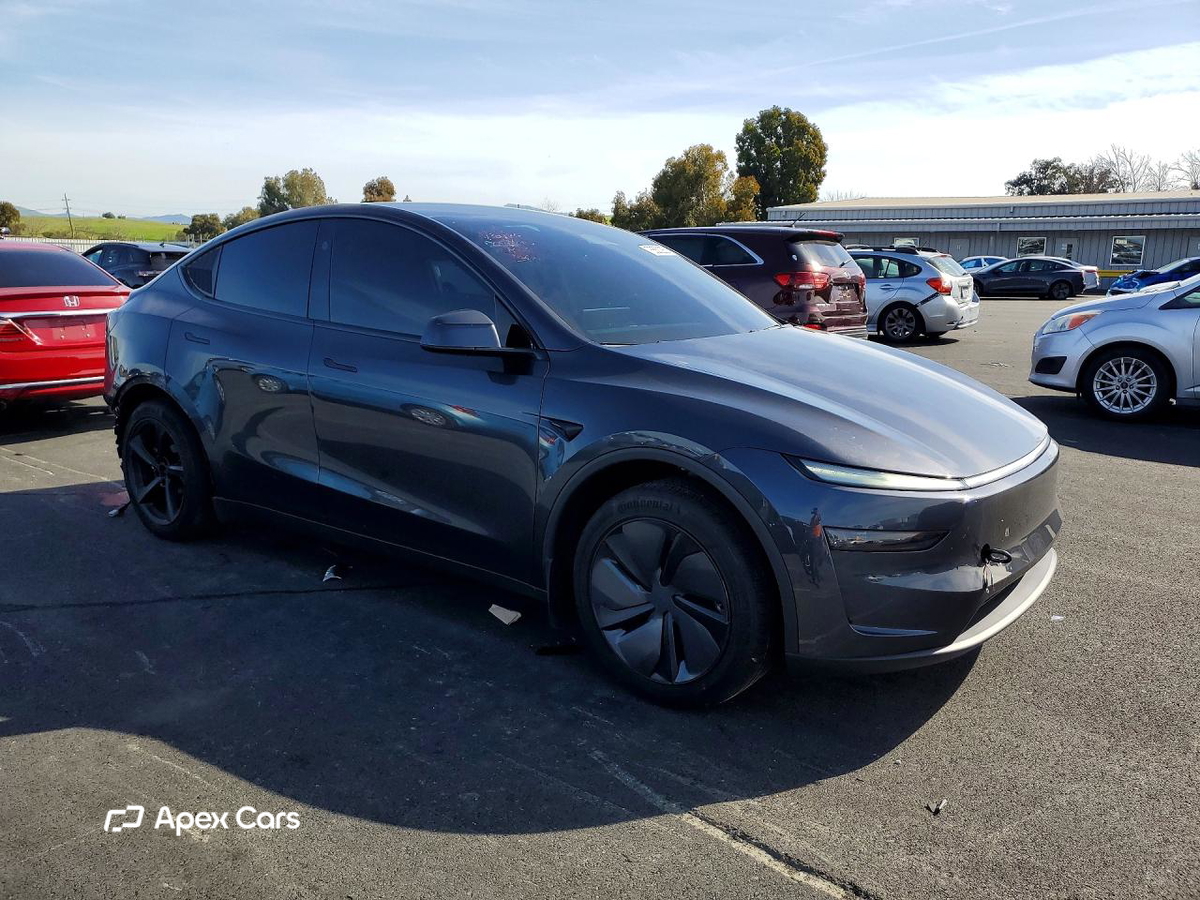 Tesla Model Y 2026