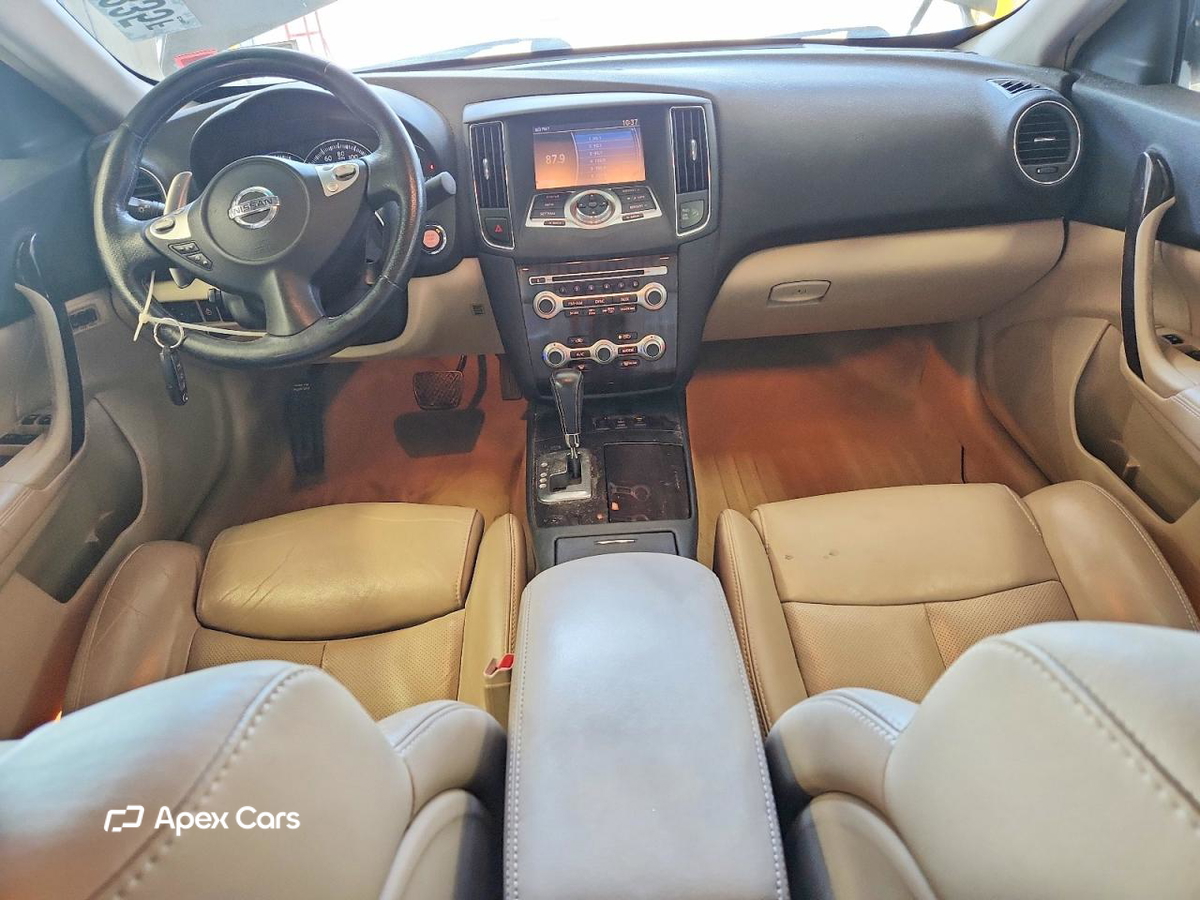 Nissan Maxima 2012