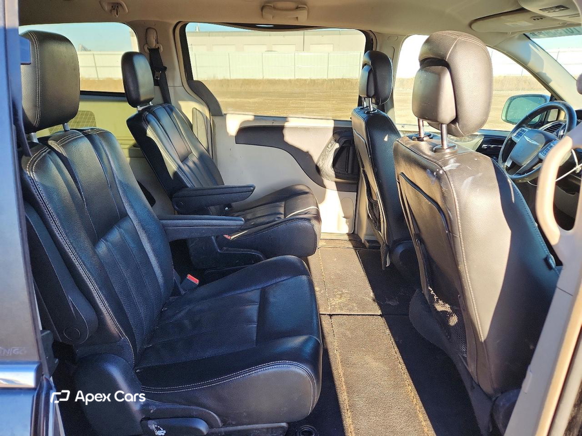 Chrysler Voyager 2012