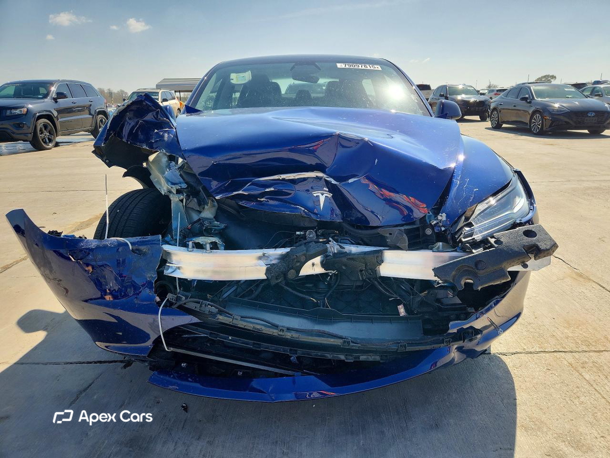 Tesla Model 3 2025