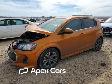 Chevrolet Sonic 2017 - Image 1 of 12