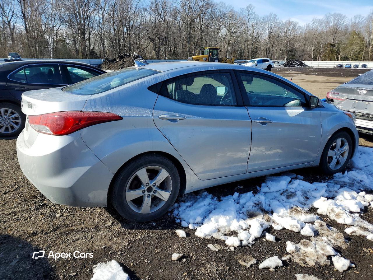 Hyundai Elantra 2013