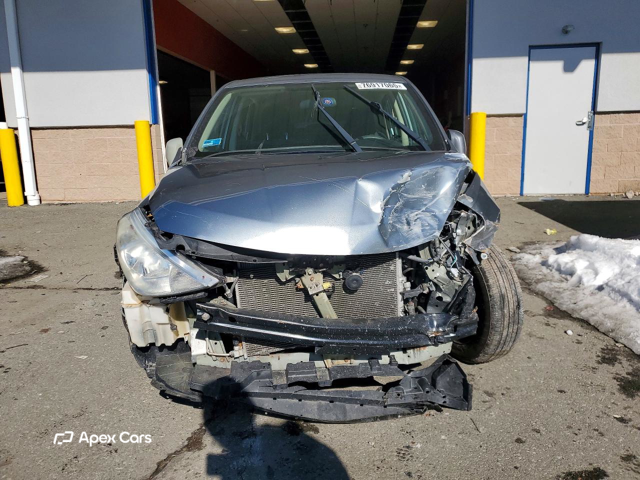 Nissan Versa 2011