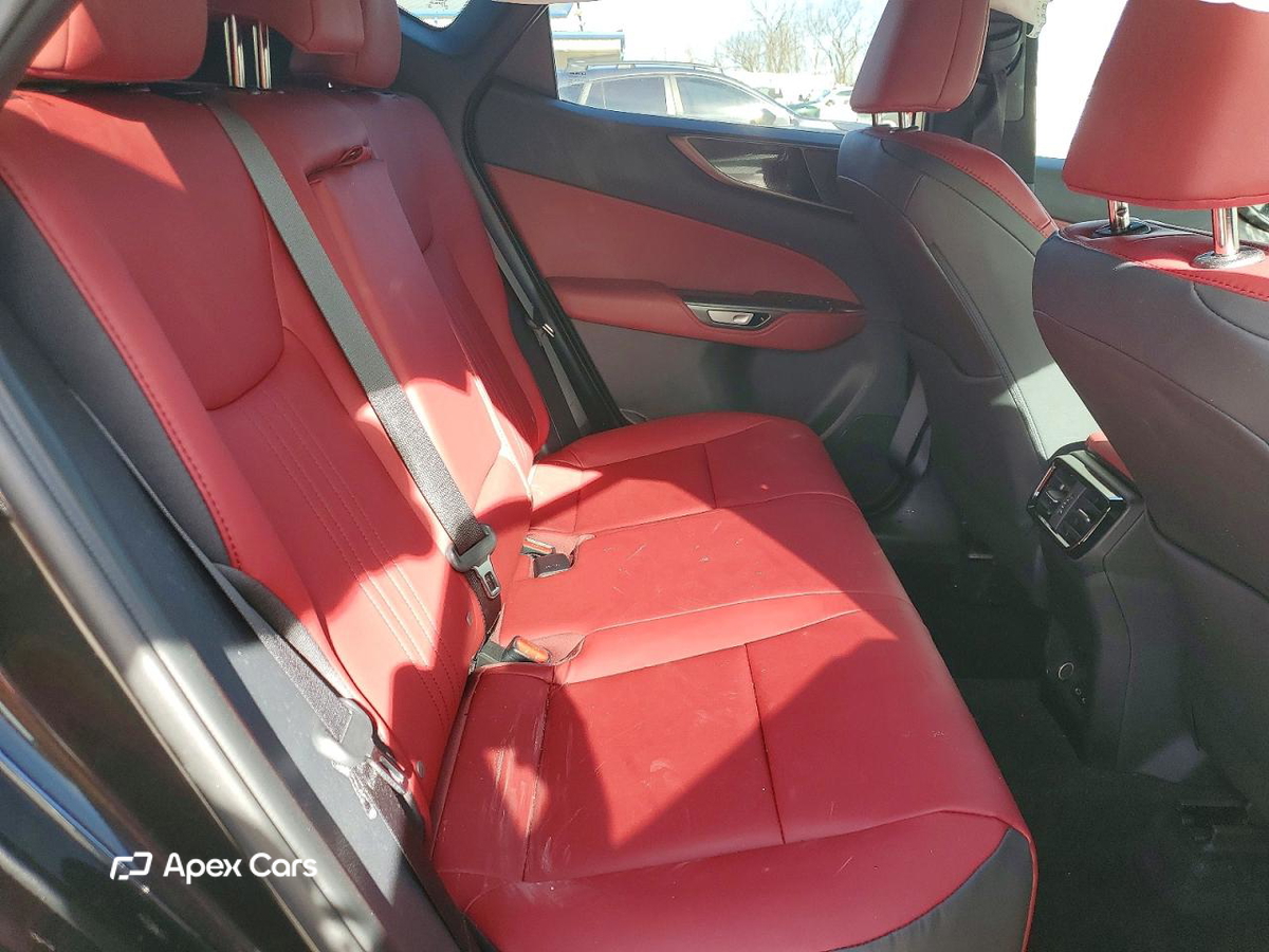 Lexus NX 2025