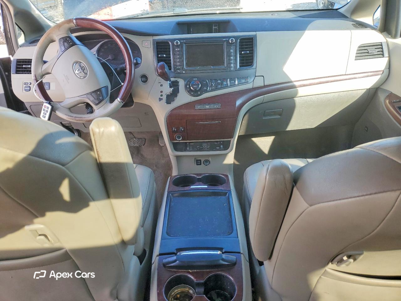Toyota Sienna 2011