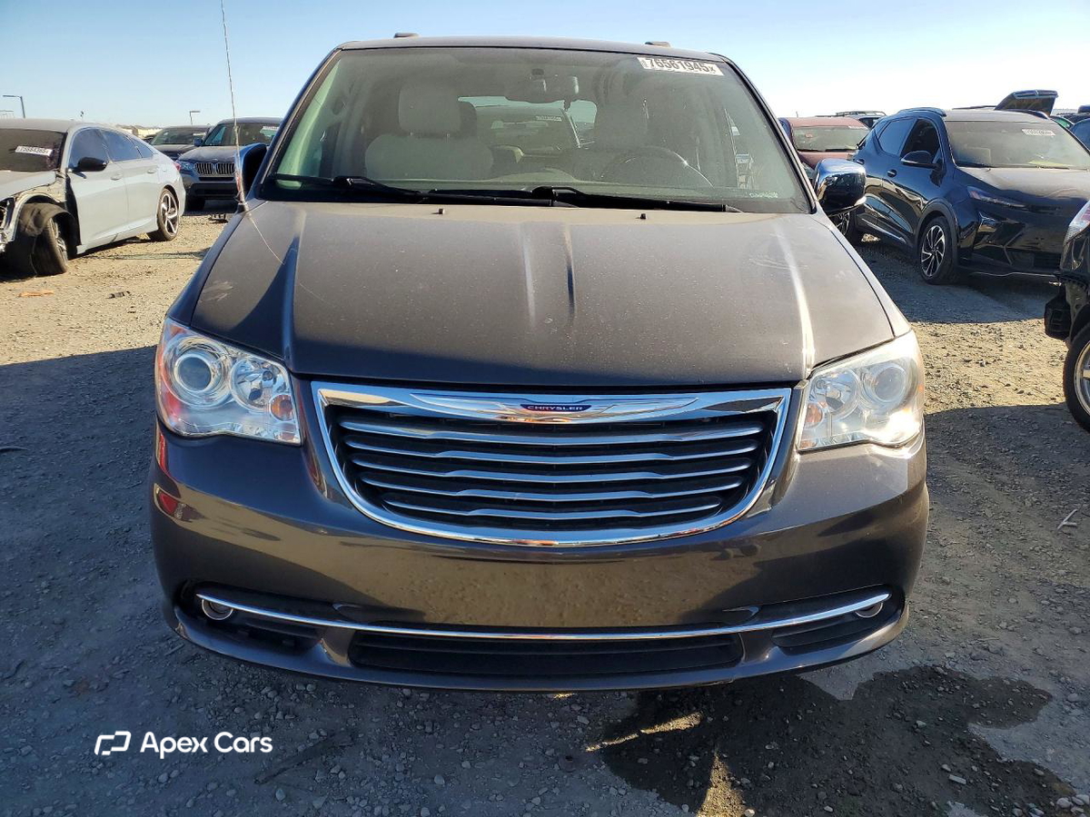 Chrysler Voyager 2015