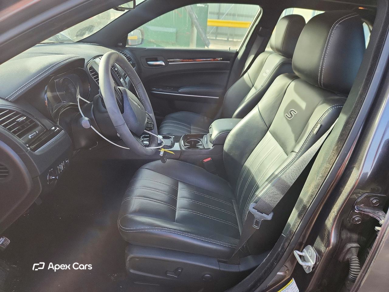 Chrysler 300 2022