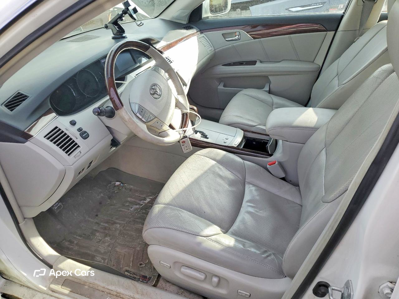 Toyota Avalon 2010
