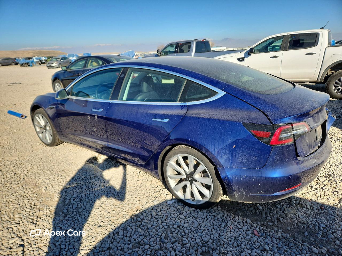 Tesla Model 3 2020