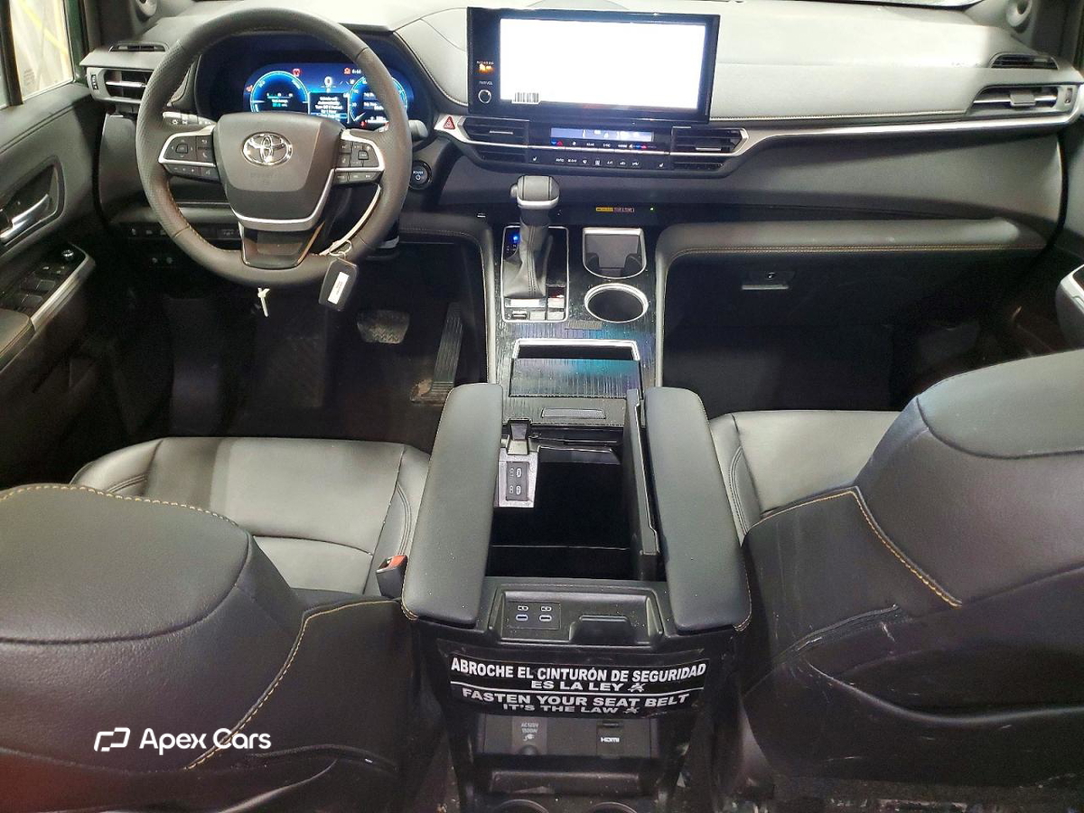 Toyota Sienna 2025