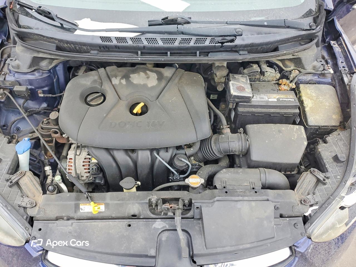 Hyundai Elantra 2012