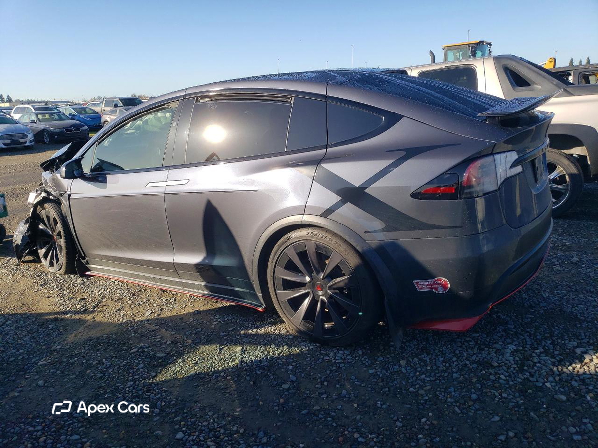 Tesla Model X 2022