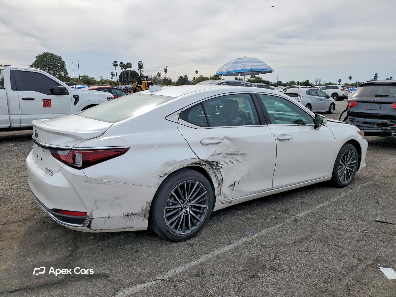 Lexus ES 2024