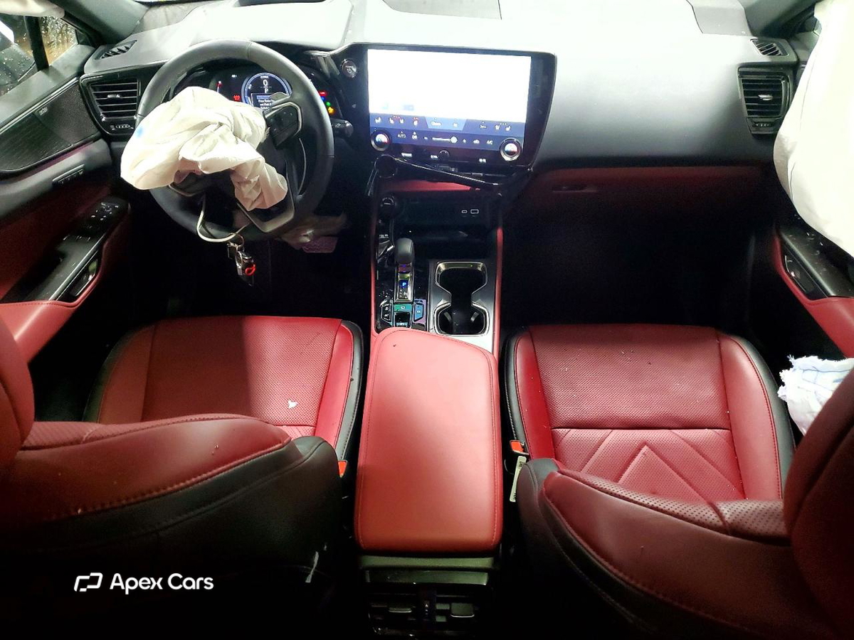 Lexus NX 2025