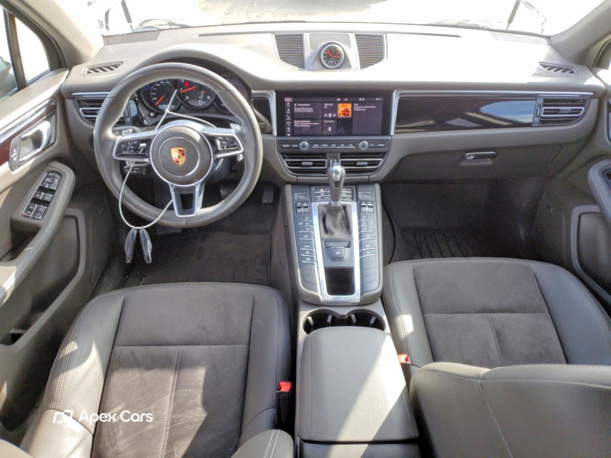 Porsche Macan 2021