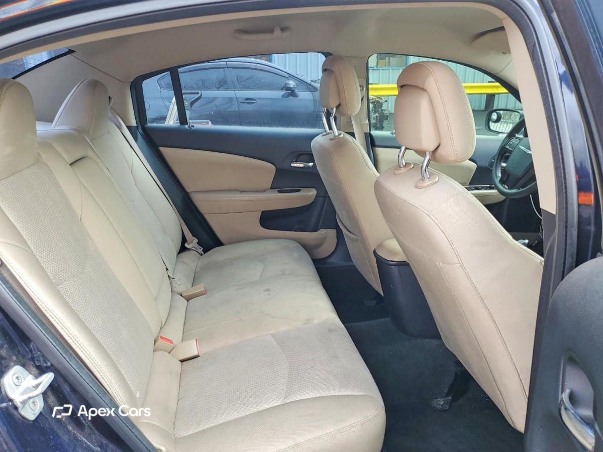 Chrysler 200 2012