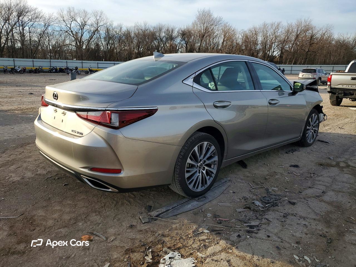 Lexus ES 2021