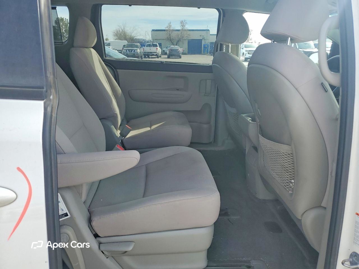 Kia Sedona 2016