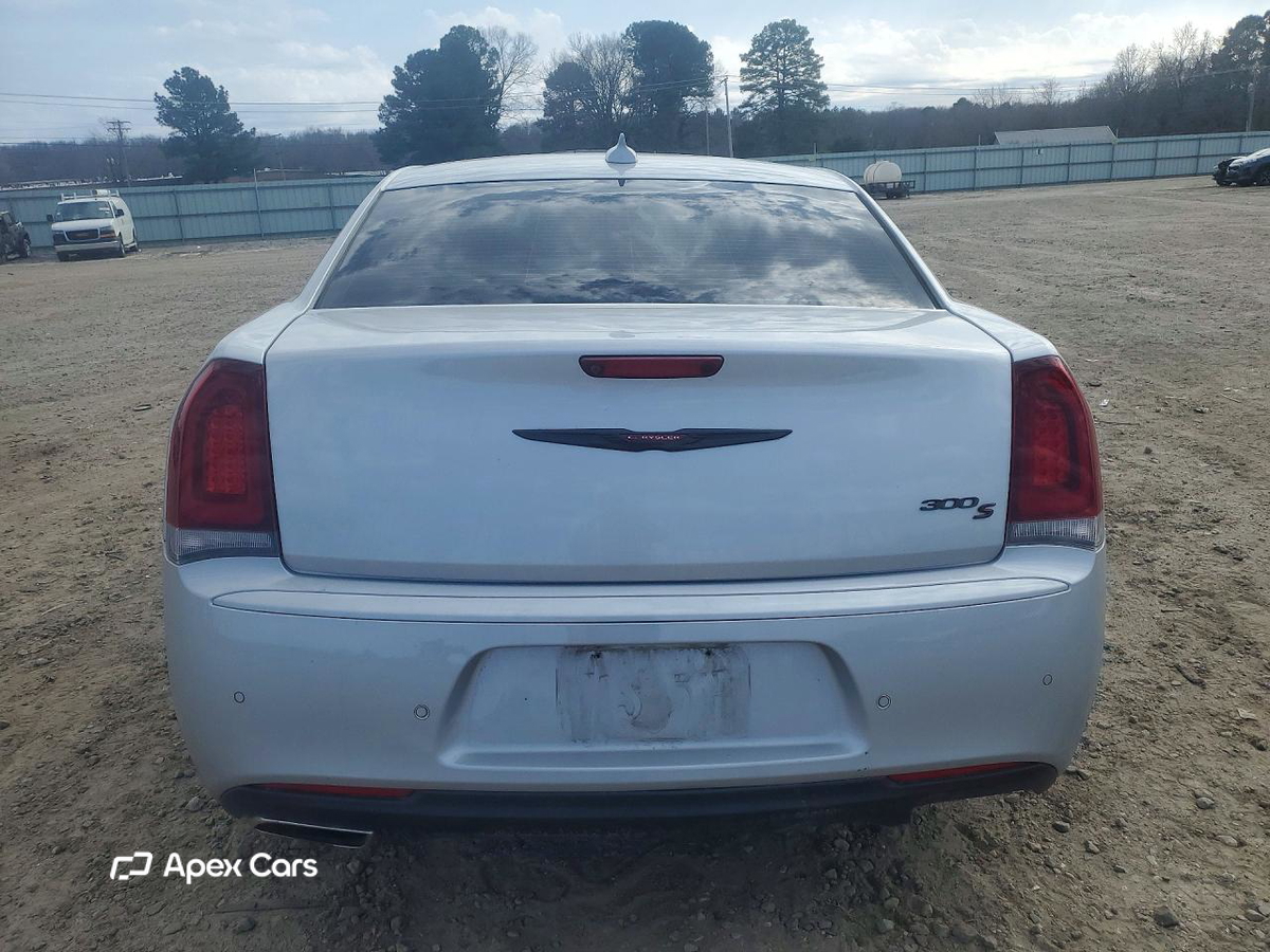 Chrysler 300 2021