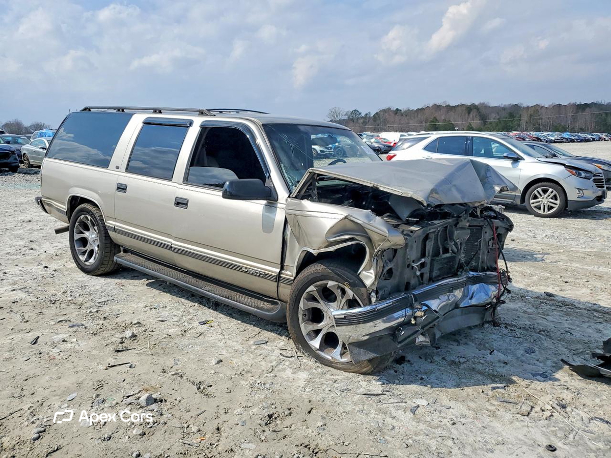 Chevrolet Suburban 1999