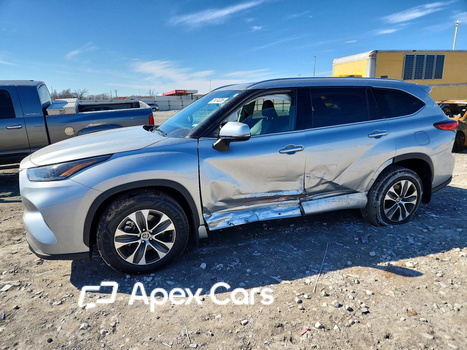 Toyota Highlander 2021 - Image 1 of 14