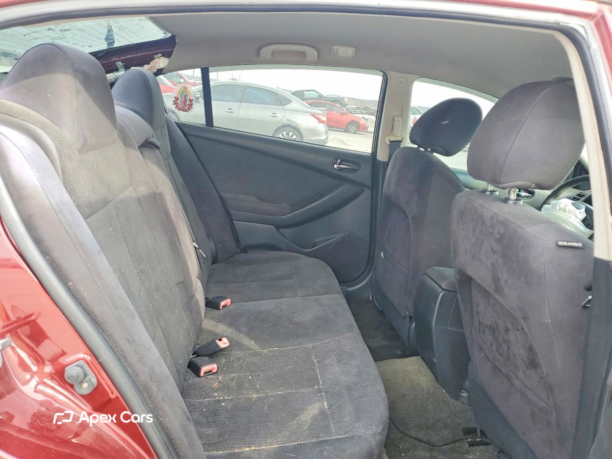 Nissan Altima 2012