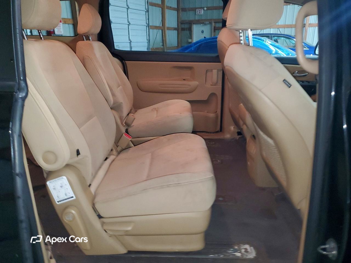 Kia Sedona 2015