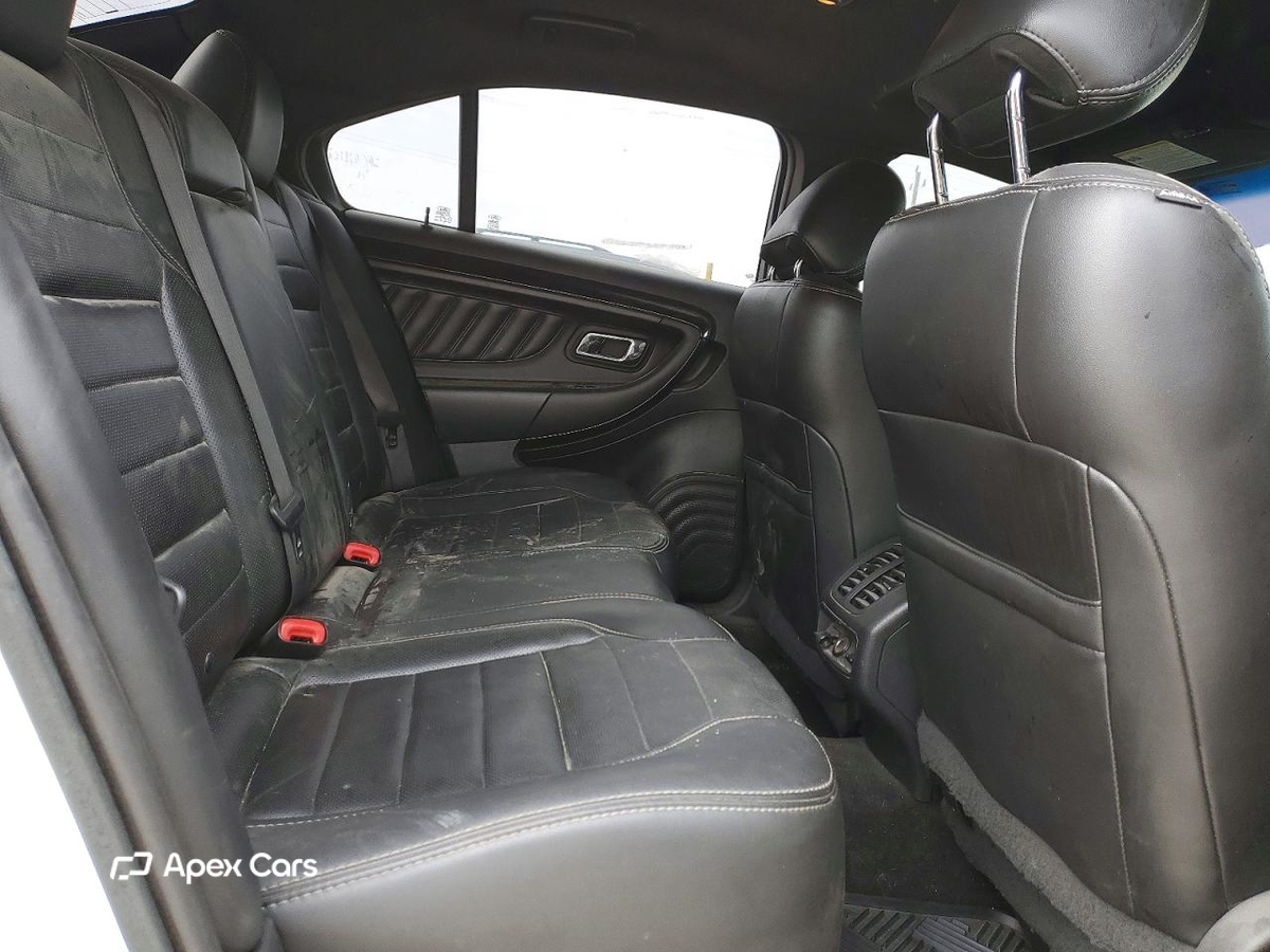Ford Taurus 2015