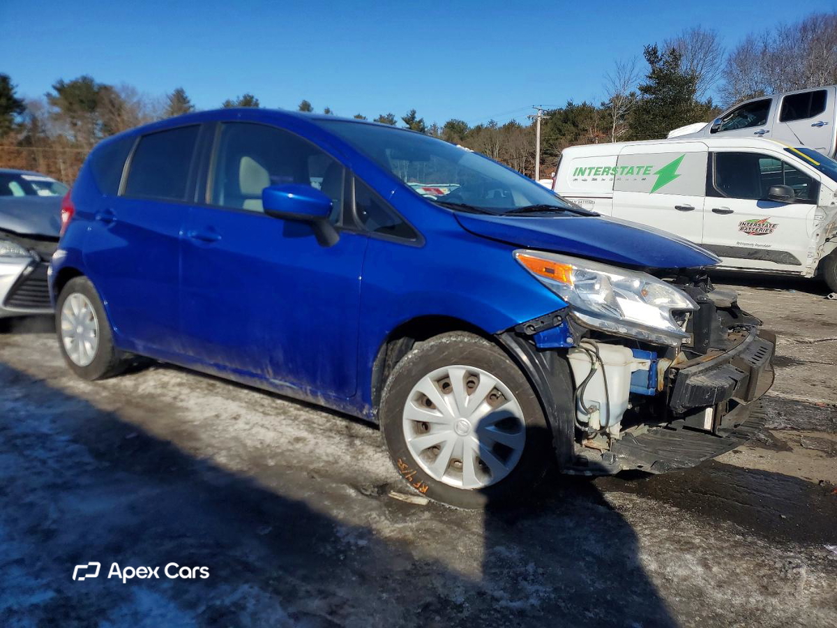 Nissan Versa 2015