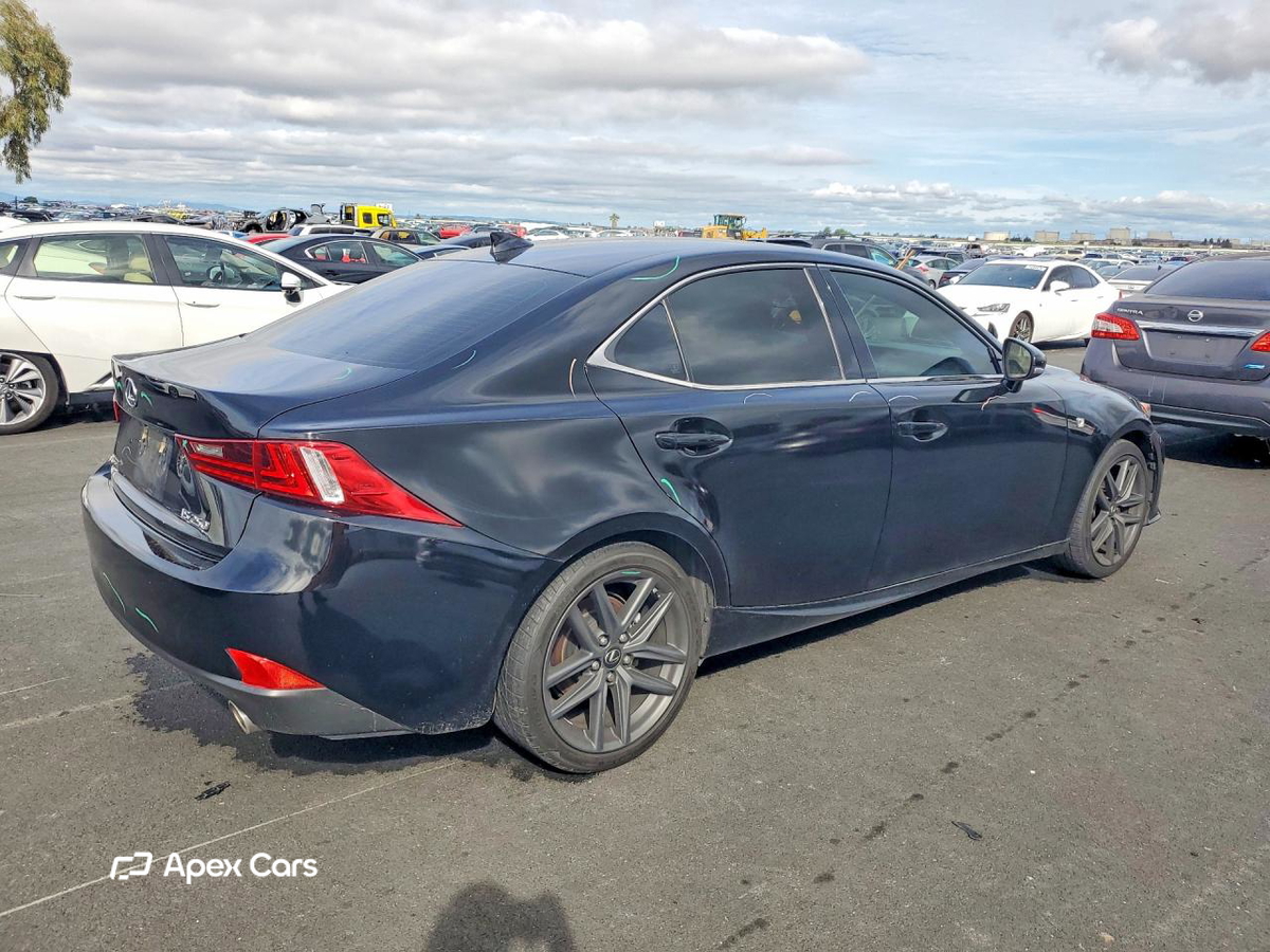 Lexus IS 2015