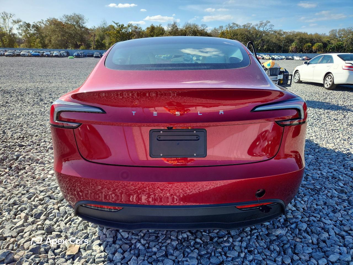 Tesla Model 3 2025