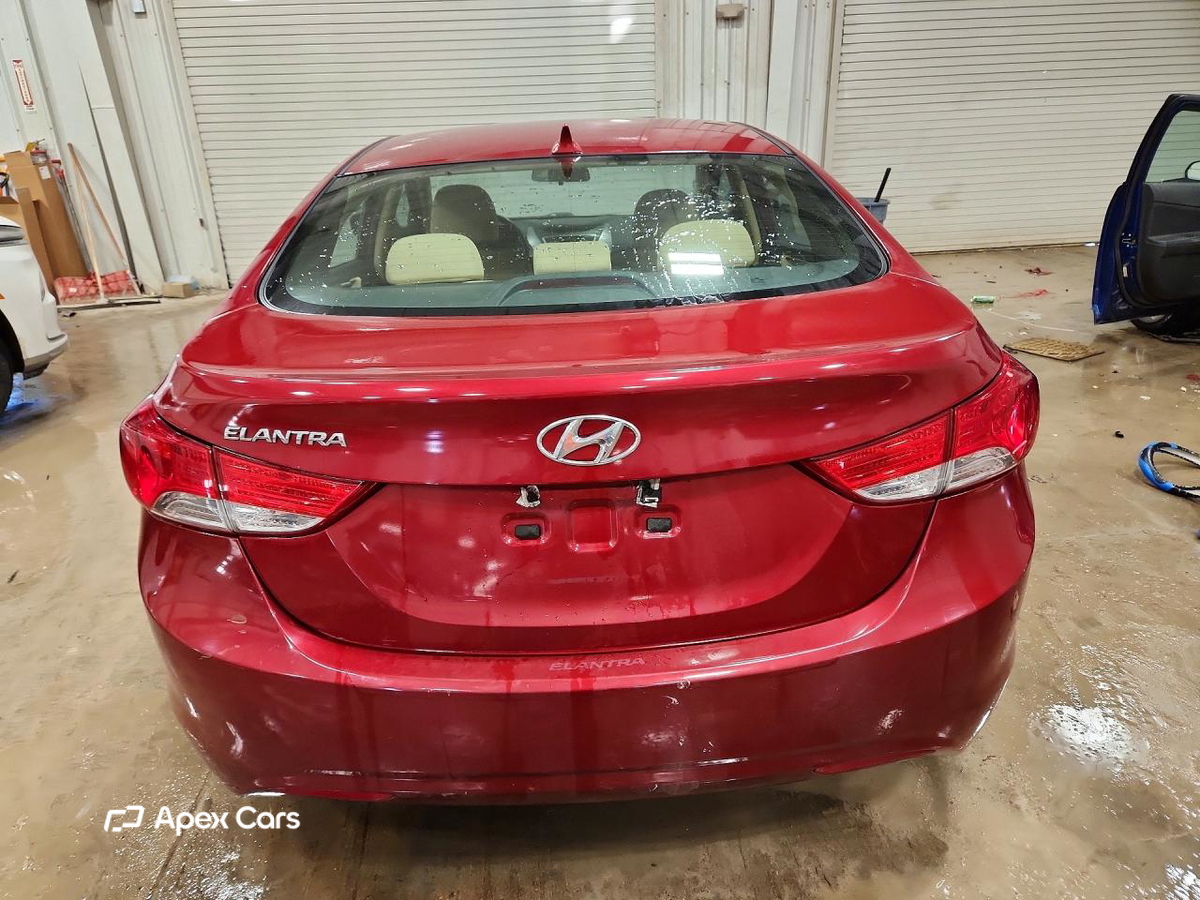 Hyundai Elantra 2013