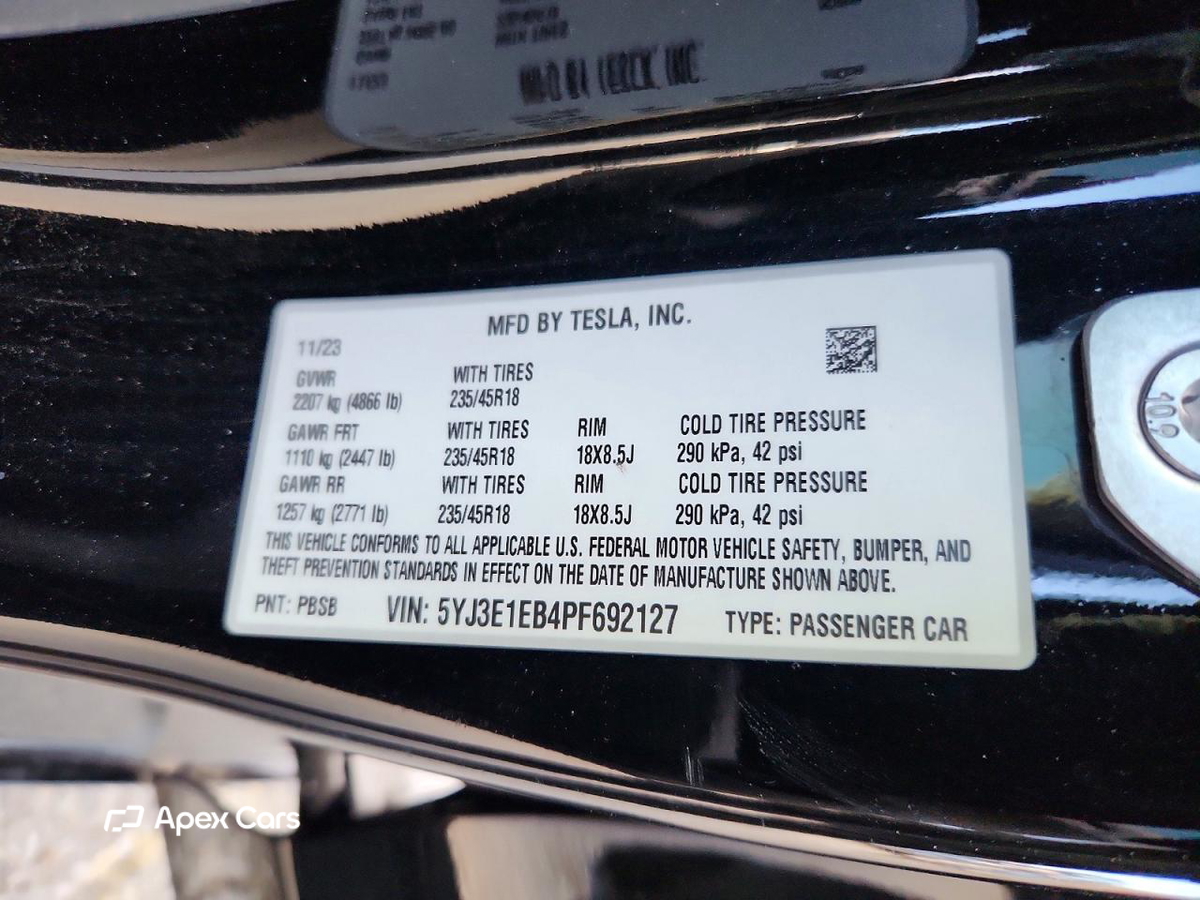 Tesla Model 3 2023