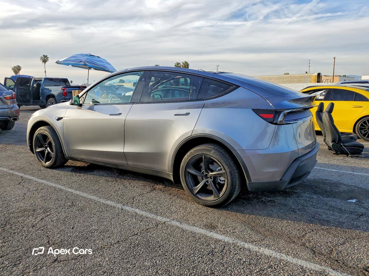 Tesla Model Y 2026